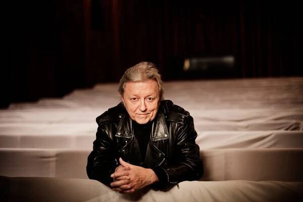Václav Neckář: V 60. letech se přetahovali o fanynky s Gottem, comeback po mrtvici mu zařídili o generaci mladší hudebníci - Expres FM