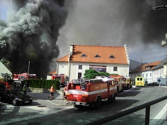 Další požár ve Vimperku. V bowlingu hotelu Zlatá Hvězda je škoda přes 10 milionů