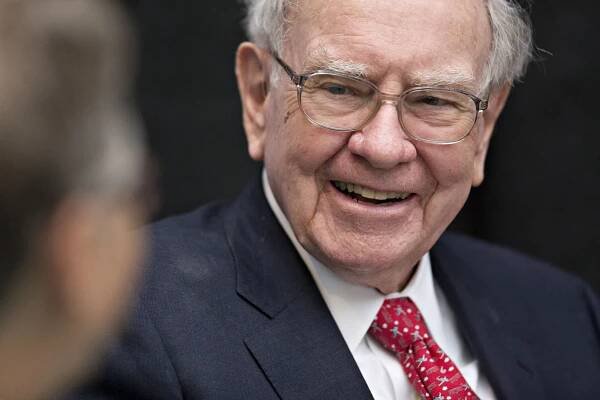 7 insights from legendary investor Warren Buffett