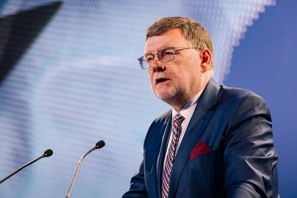 Státní rozpočet na rok 2026 je jako let na autopilota – faei.cz