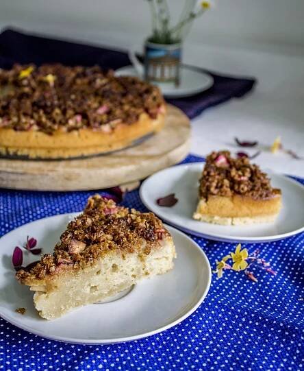 Vegan Rhubarb Cake – Sweet Chamomilla