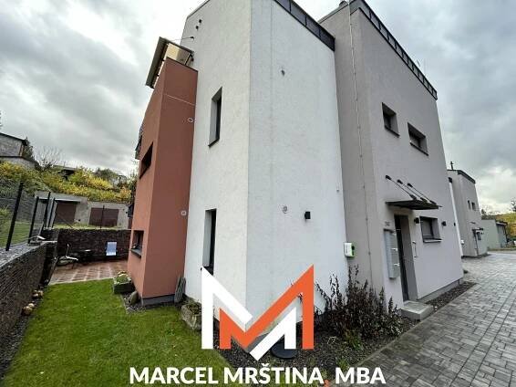 Pronájem Byt 2+kk, Pod Montací, Náchod