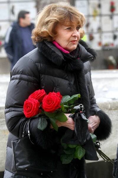 Věc Makropulos vyšla mezi prostý smrtelný lid. Yvetta Simonová (84) vážně vůbec nestárne