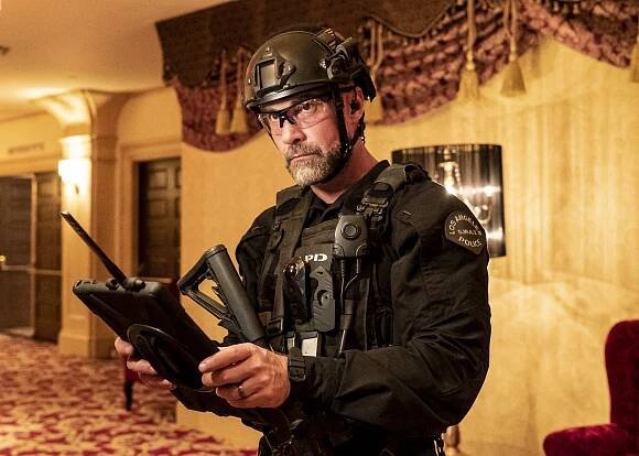 Zbrojnice - Bad Cop - Z filmu - Jay Harrington