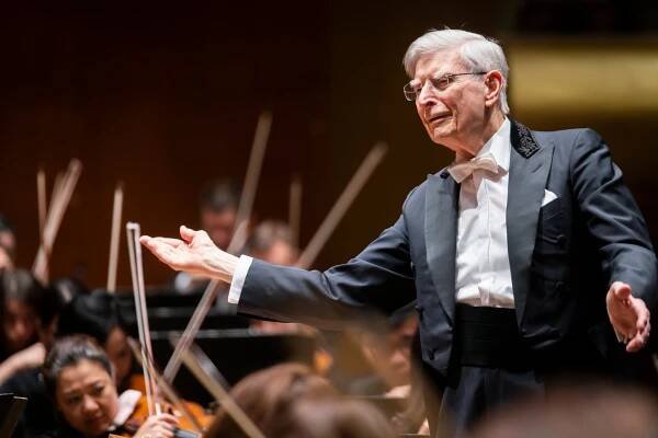 A Conductor Brings Nearly a Century of Experience to Beethoven