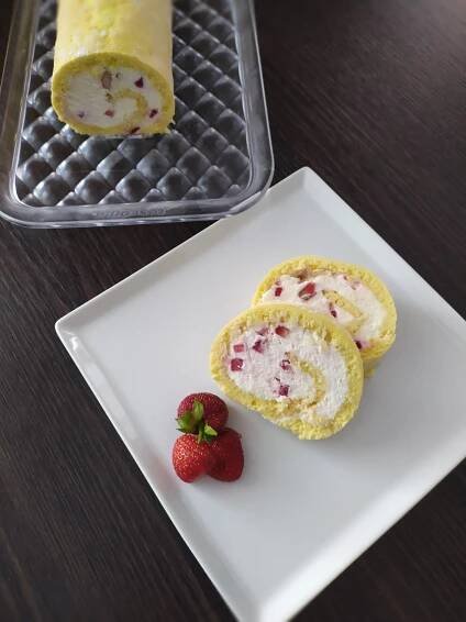 Letní citronová roláda s mascarpone a jahodami :: Dobrotysrencou