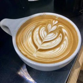 File:Latte with winged tulip art.jpg - Wikimedia Commons