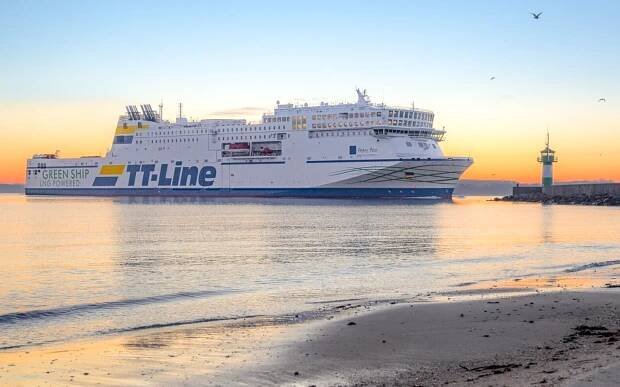 Německo a Švédsko na Trajektu TT-Line: Plavba z Travemünde do Trelleborgu a zpět + večeře a přeprava auta