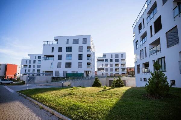 Prodej bytů v Brně zamrzl: Lidé na ně nemají peníze!
