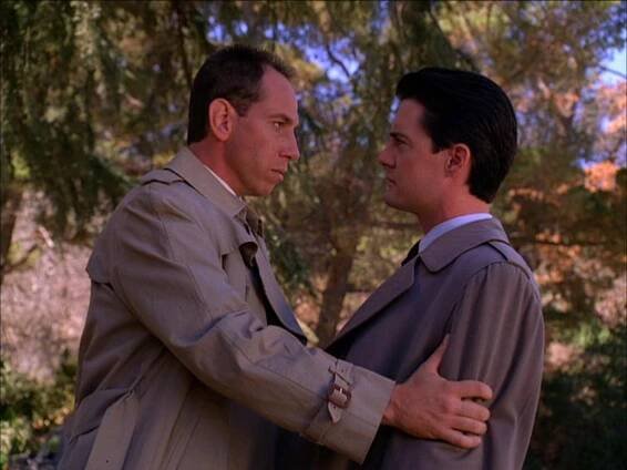 Městečko Twin Peaks - Samozvaná spravedlnost - Z filmu - Miguel Ferrer, Kyle MacLachlan