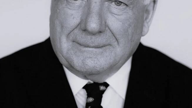 univ.-prof. i.R. Dr. Peter Fischer
