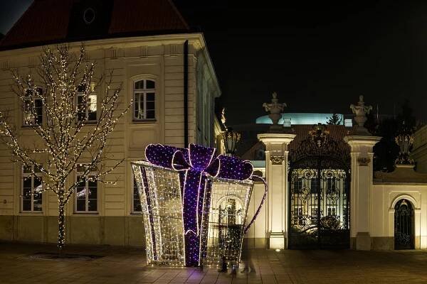 Explore beautifully decorated city - Warsaw City Break