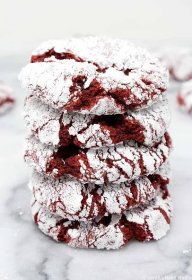 Red Velvet Crinkle Cookies - a six-ingredient, red velvet cake mix cookie doused in powdered sugar and baked to crinkle superbness; perfect for red velvet enthusiasts.