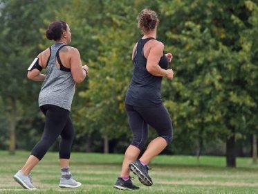 Government will use jogging clubs to get long-term sick back to work