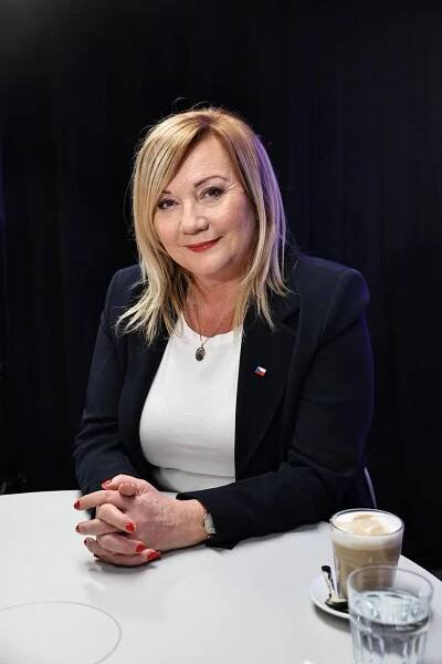 Schillerová pro Blesk: Kostýmu hranolek nelituji! Koalice ANO a ODS? „Naprosto to vylučuji“