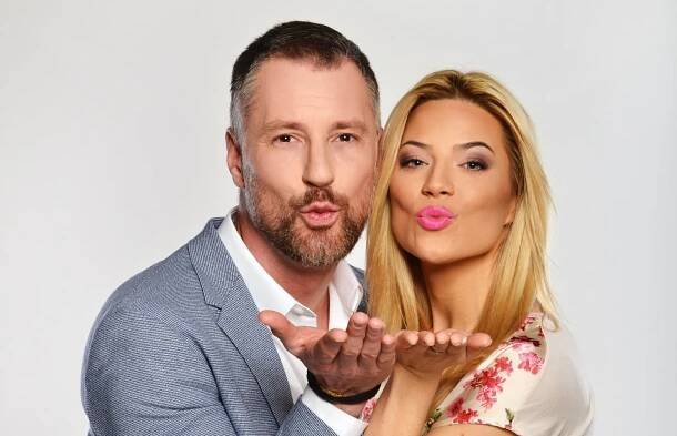 Moderátoři akce DERMACOL LOVE DAY Eva Perkausová a Petr Vágner
