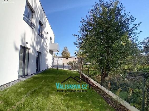Nabízí prodej byty 4+kk ( 116 m2 + zahrada 218 m2 ) Holešov | Valiskova.cz - osobní průvodce