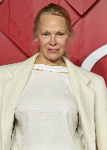 British Fashion Awards 2023: Nákladné róby versus Pamela Andersonová bez make-upu