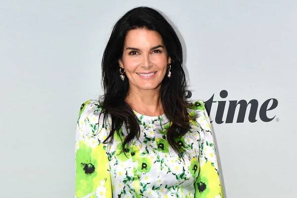 Angie Harmon Says She Doesn't Get the Comeback of Mom Jeans: 'Hated 'Em Then, Hate 'Em Now' (Exclusive)