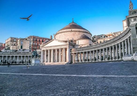 Widok Piazza del Plebiscito, Neapol, Włochy