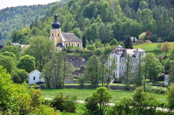 Schlaufenweg: Burg Lengenfeld-Schlaufe - Jurasteig Wanderweg