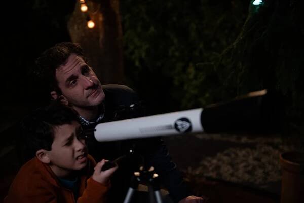 Children Ruin Everything - Space - Z filmu - Logan Nicholson, Aaron Abrams
