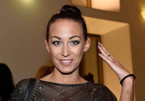 FOTO: Modelka Hanychová potěšila děti z DD Tuchlov, cukrová vata jim chutnala