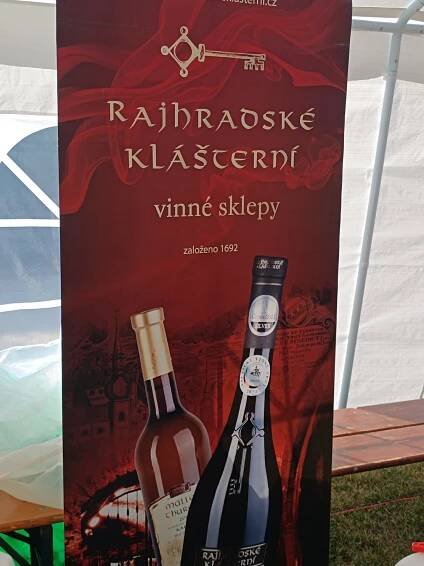 Česnekovky na zámku v Rosicích, Královopolské vinobraní, Rodinné centrum Žirafa – Krajánek Rádia BLANÍK