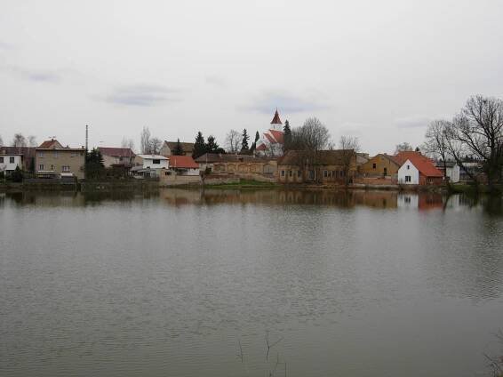 Soubor:Hovorčovice - rybník.JPG – Wikipedie
