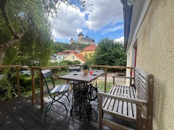Balkón nebo terasa v ubytování Karlštejn 34