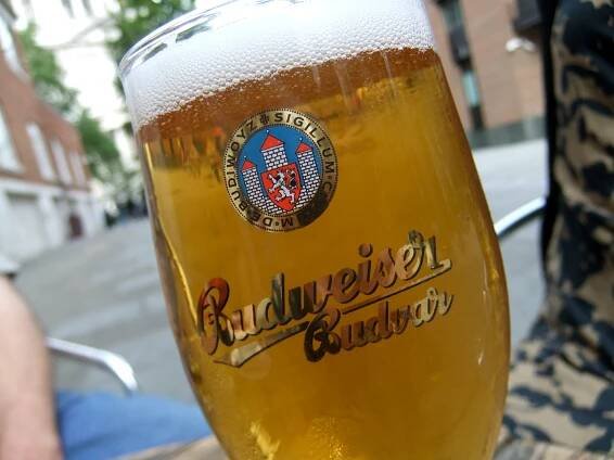 Privatizace Budvaru nemá šanci na úspěch, shodují se experti. Hrozí i konec vaření piva