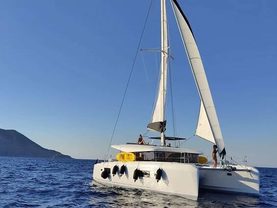 Aenaos - Lagoon 42 Catamaran