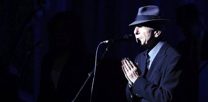 Voici en quoi la vie, la poésie et les chansons de Leonard Cohen font de lui un prophète de l’amour