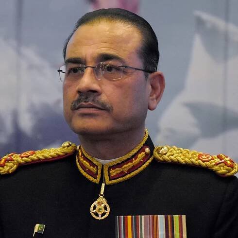 Pakistan extends terms of powerful military leaders despite strong opposition from Imran Khan’s party
