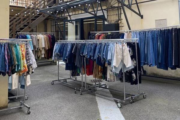 Fotka: V Česku je oblíbený například second hand 1981