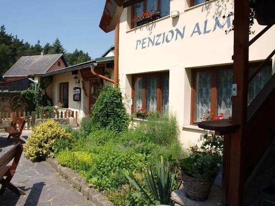 Almi - Penzion - Pizzerie Staré Splavy Exteriér fotografie
