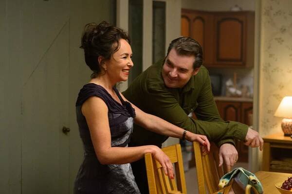 Než jsem tě poznala - Z filmu - Samantha Spiro, Brendan Coyle