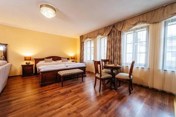 KNÍŽECÍ APARTMÁNY REGENT foto 5