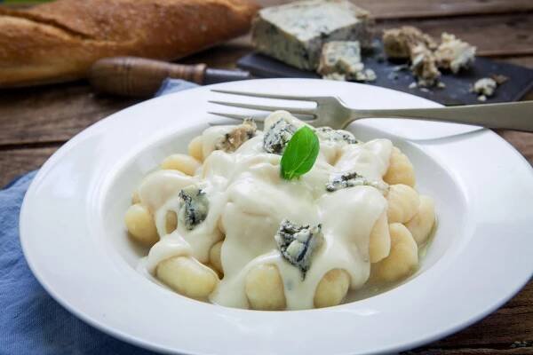 italská těstovinová miska - gorgonzola - stock snímky, obrázky a fotky