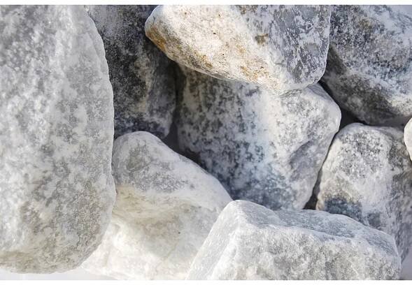 Mramorové kamenivo oblačně bílá 50-100 mm 1 000 kg velký pytel
