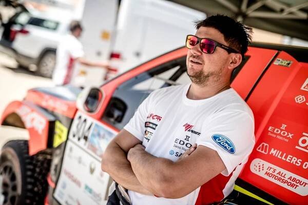 Nová posádka pro Dakar? První soutěž Prokop s Pabiškou vyhráli