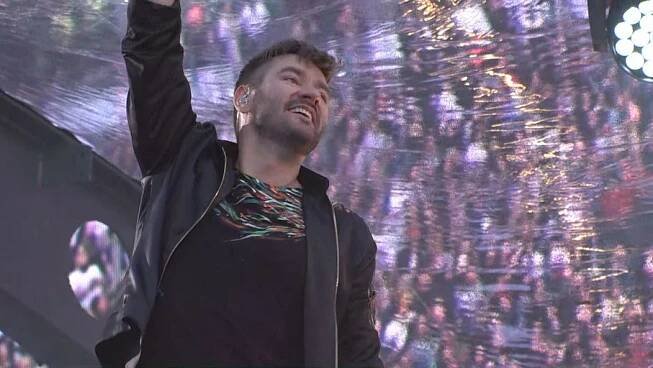 Velkolepá show zpěváka Marka Ztraceného. Rozezpíval celý Eden
