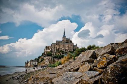 Best Time to See Mont Saint Michel Tide in Normandy 2024 - Rove.me
