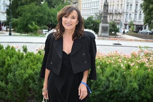 FOTO: Beata Rajská ví, že černé šaty nikdy nezklamou. – stránka 31