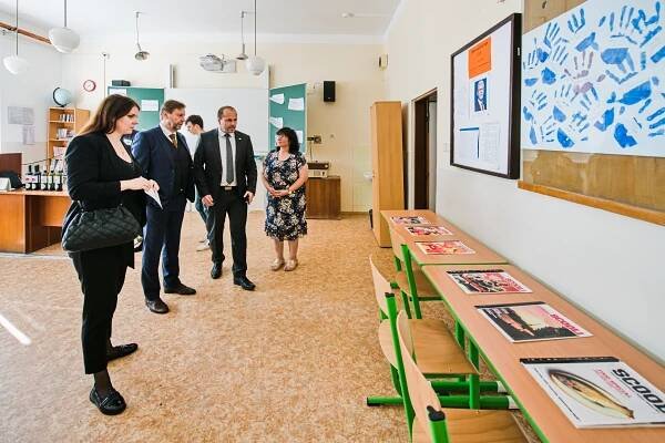 Oslavy 70. výročí školy — fotografie p. Patrika Uhlíře | Gymnázium T. G. Masaryka Zastávka