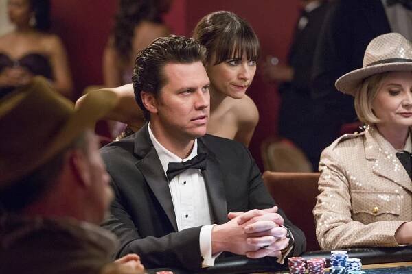 Angie Tribeca - Ferret Royale - Z filmu - Hayes MacArthur, Rashida Jones