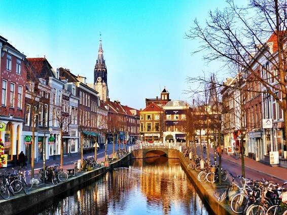 delft