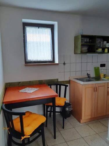 Kuchyň nebo kuchyňský kout v ubytování Nad rybníkem Hnačov - rodinný rekreační areál