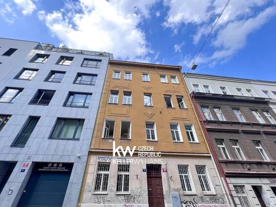 Pronájem bytu 1+1, 38 m2 - Praha - Vršovice - Sevastopolská - blízko Havlíčkových sadů - Keller Williams