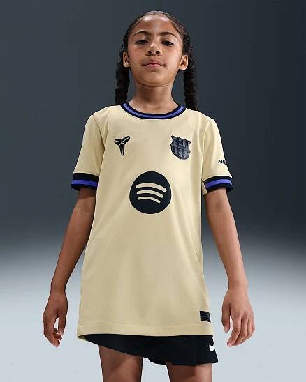 Replika venkovní fotbalového dresu Kobe Dri-FIT FC Barcelona Stadium 2025/26 pro větší děti - Team Gold/Team Gold/Persian Violet/Černá